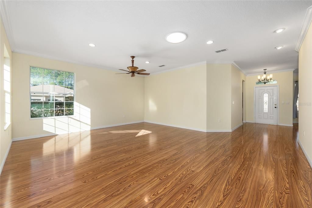 待售: $368,750 (3 贝兹, 2 浴室, 2425 平方英尺)