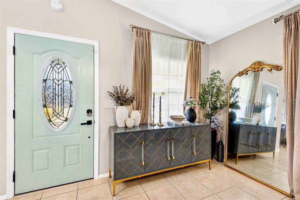 待售: $329,000 (4 贝兹, 2 浴室, 1156 平方英尺)