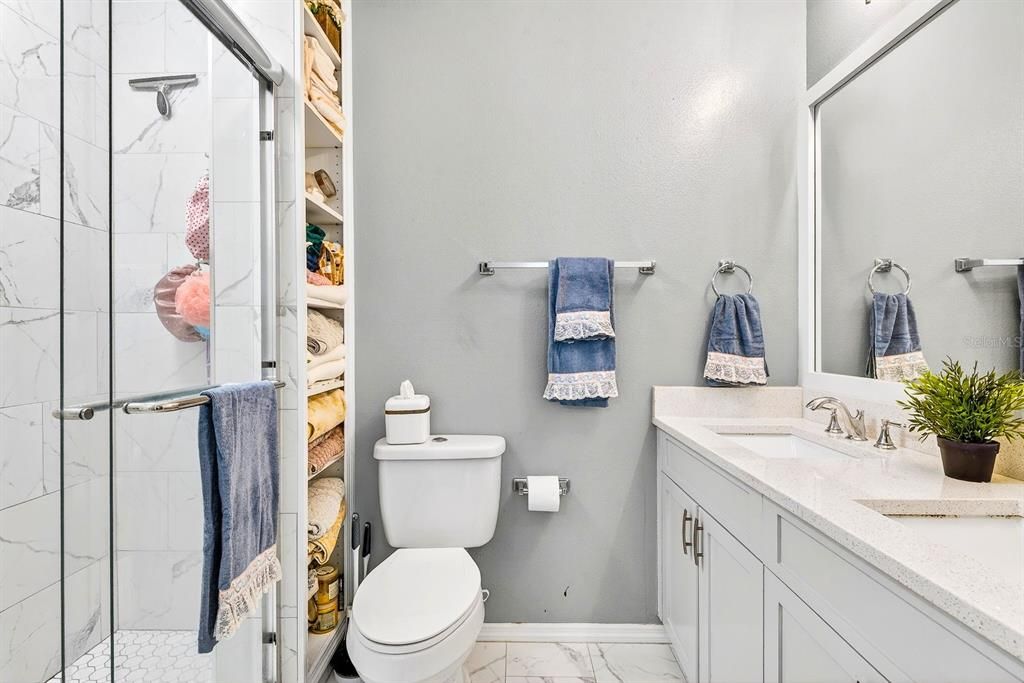 待售: $329,000 (4 贝兹, 2 浴室, 1156 平方英尺)