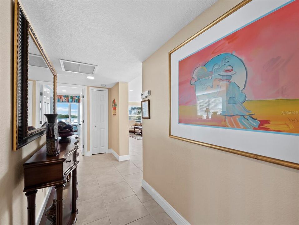 For Sale: $674,900 (2 beds, 2 baths, 1376 Square Feet)