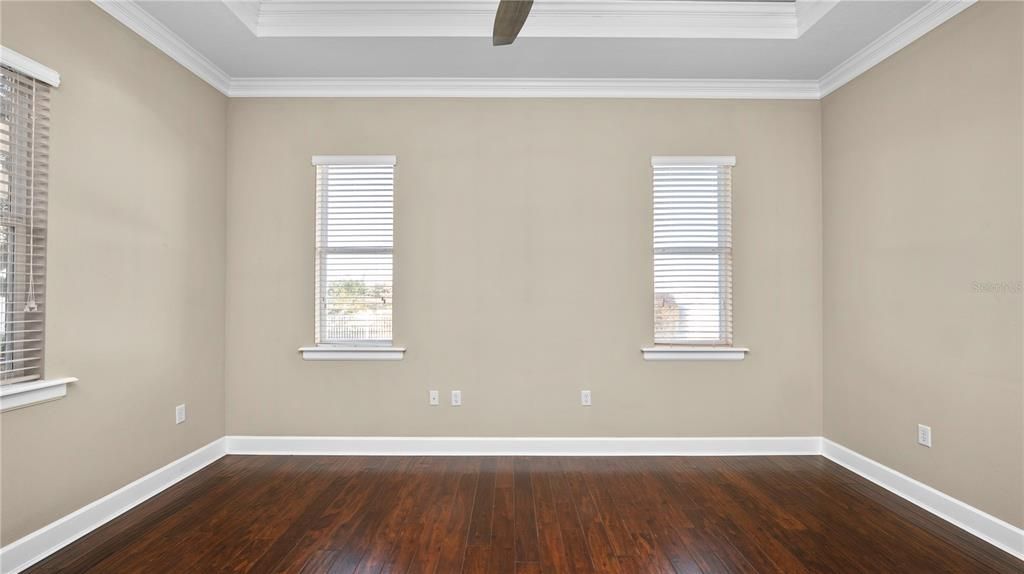 En Venta: $422,500 (4 camas, 3 baños, 2585 Pies cuadrados)