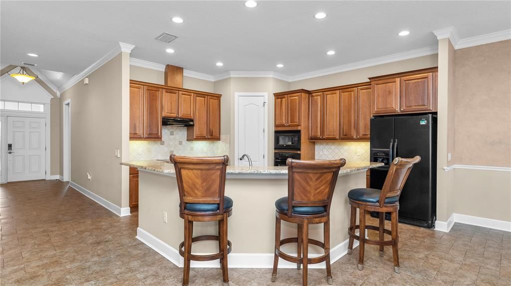 En Venta: $422,500 (4 camas, 3 baños, 2585 Pies cuadrados)