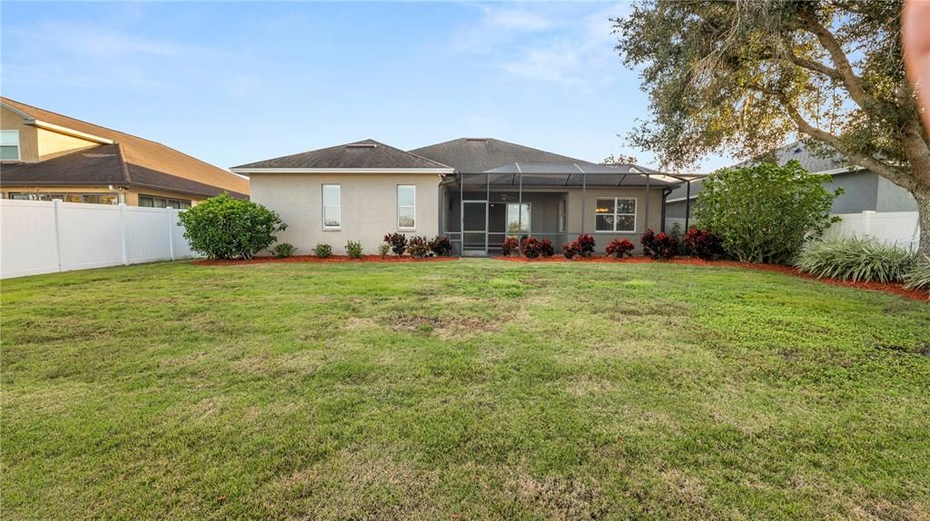 En Venta: $422,500 (4 camas, 3 baños, 2585 Pies cuadrados)