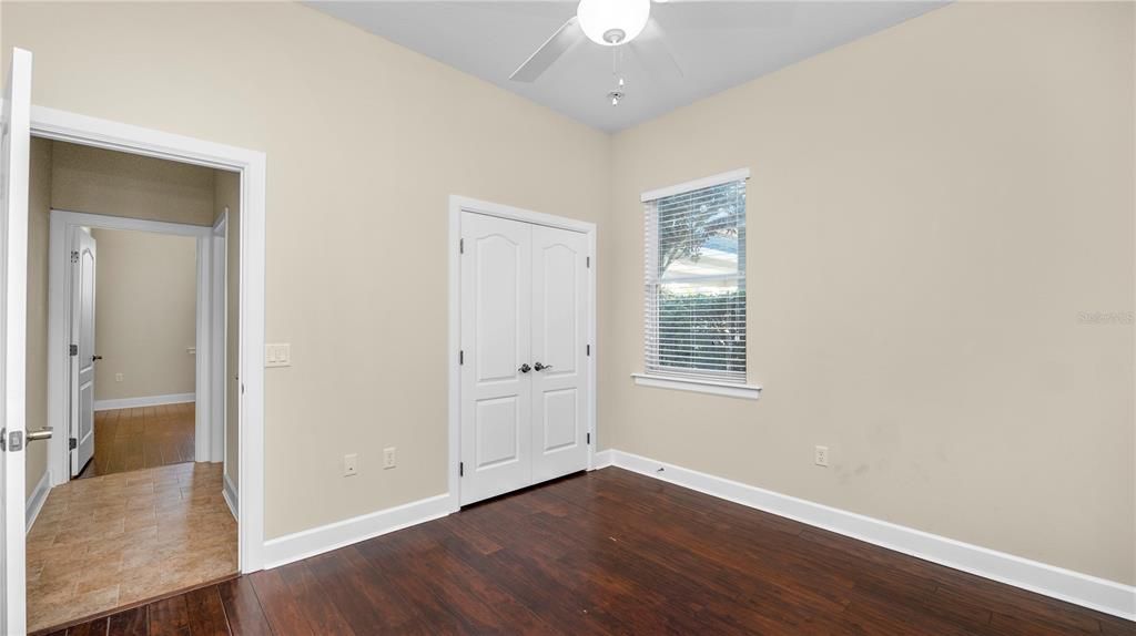 En Venta: $422,500 (4 camas, 3 baños, 2585 Pies cuadrados)