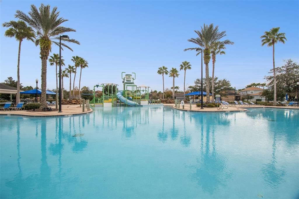 En Venta: $425,000 (4 camas, 2 baños, 2334 Pies cuadrados)