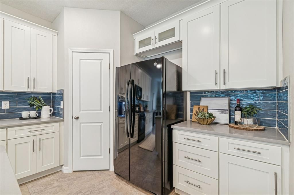 En Venta: $425,000 (4 camas, 2 baños, 2334 Pies cuadrados)