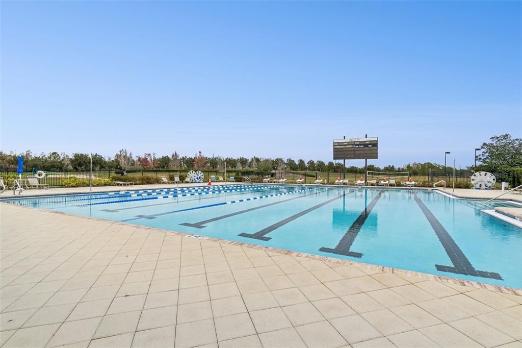 En Venta: $425,000 (4 camas, 2 baños, 2334 Pies cuadrados)