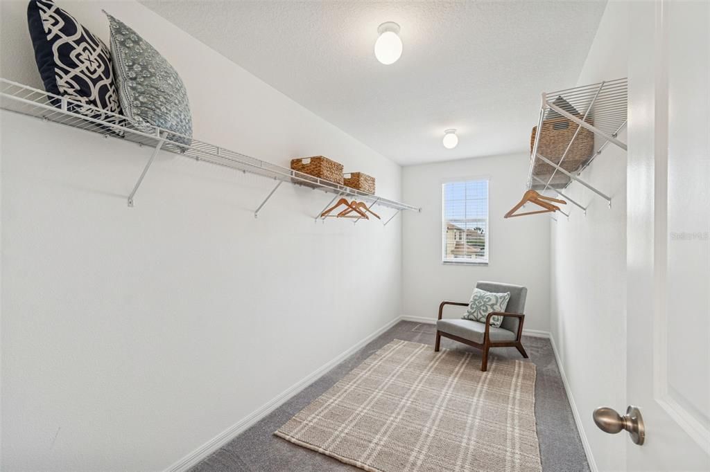 En Venta: $425,000 (4 camas, 2 baños, 2334 Pies cuadrados)