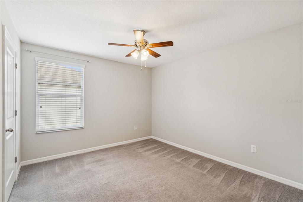 En Venta: $425,000 (4 camas, 2 baños, 2334 Pies cuadrados)