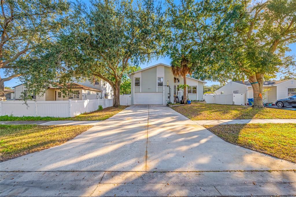 На продажу: $519,900 (4 спален, 2 ванн, 2454 Квадратных фут)