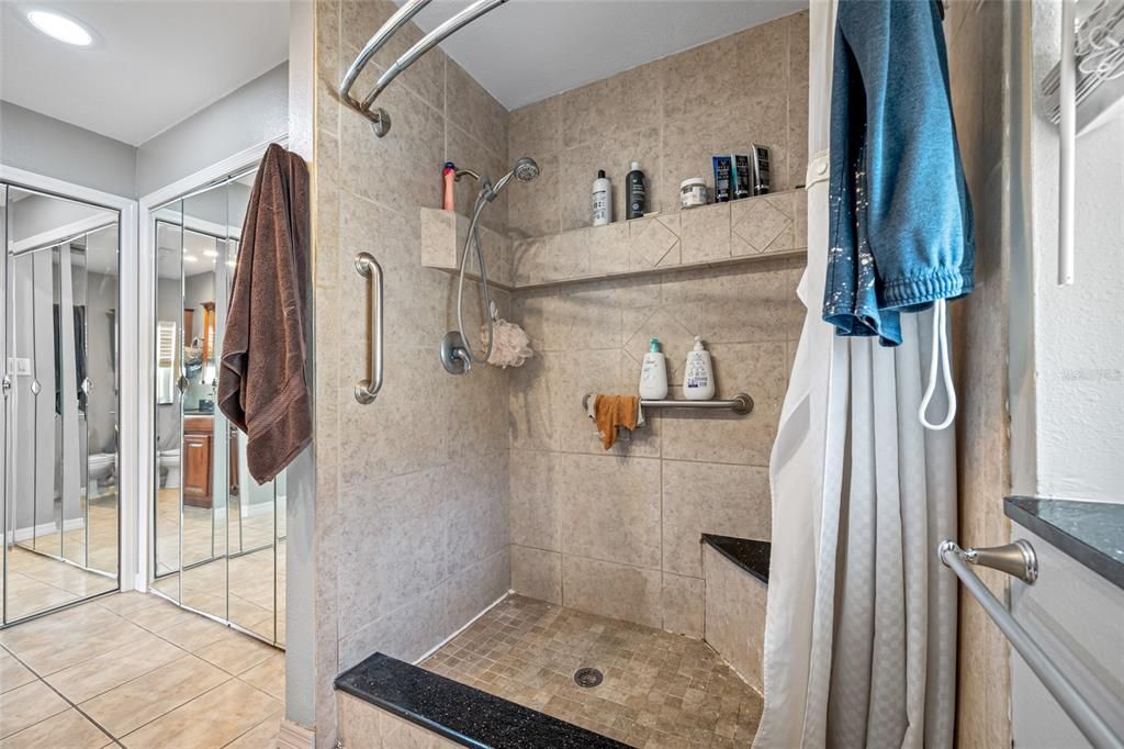 На продажу: $519,900 (4 спален, 2 ванн, 2454 Квадратных фут)