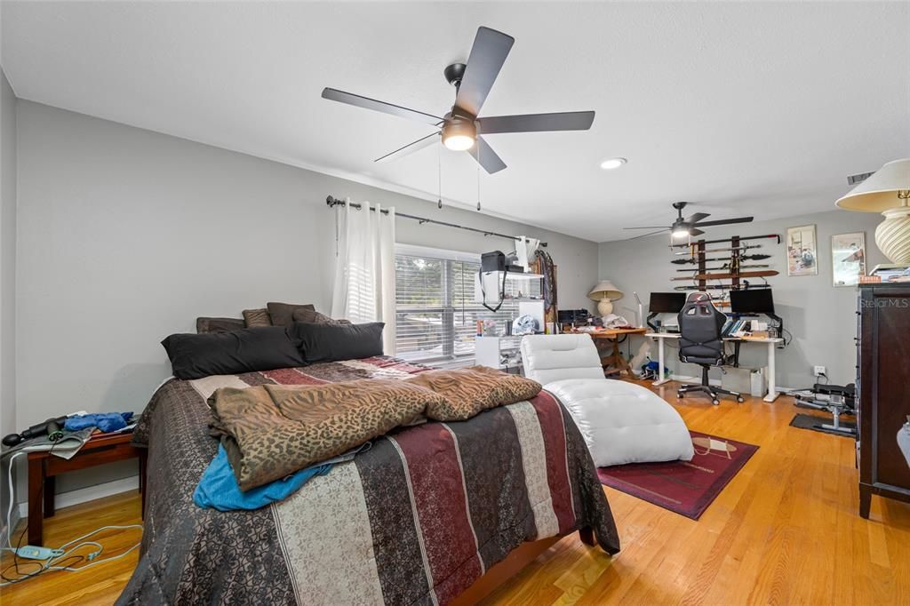 На продажу: $519,900 (4 спален, 2 ванн, 2454 Квадратных фут)