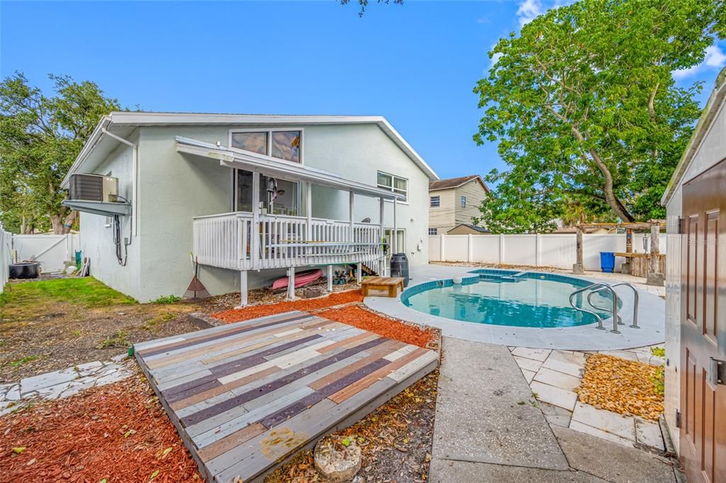 На продажу: $519,900 (4 спален, 2 ванн, 2454 Квадратных фут)