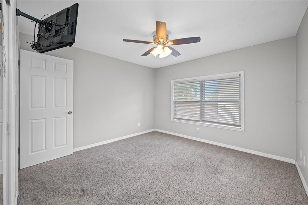 На продажу: $519,900 (4 спален, 2 ванн, 2454 Квадратных фут)