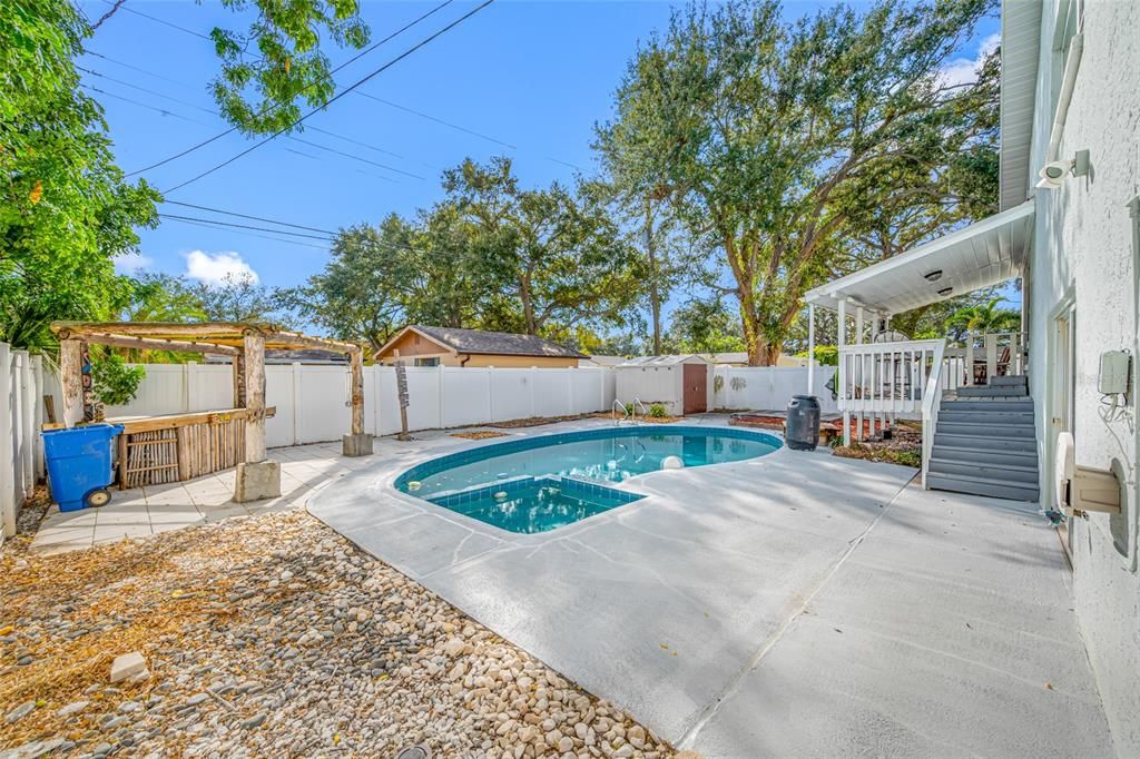 На продажу: $519,900 (4 спален, 2 ванн, 2454 Квадратных фут)