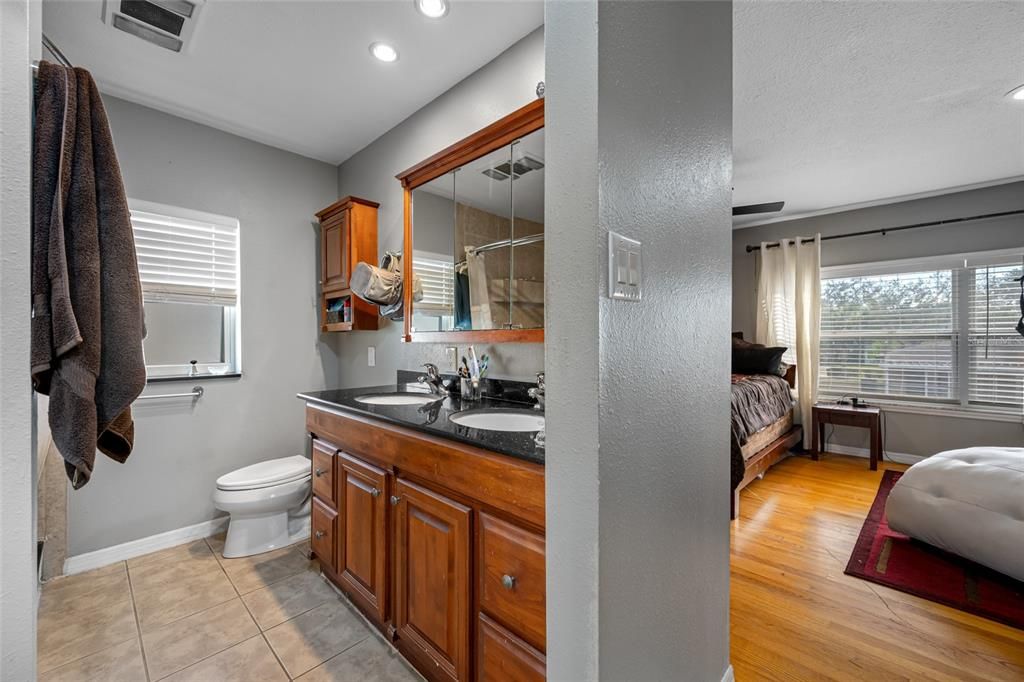 На продажу: $519,900 (4 спален, 2 ванн, 2454 Квадратных фут)