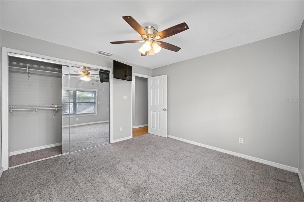 На продажу: $519,900 (4 спален, 2 ванн, 2454 Квадратных фут)