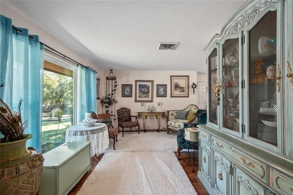 На продажу: $625,000 (3 спален, 2 ванн, 1786 Квадратных фут)