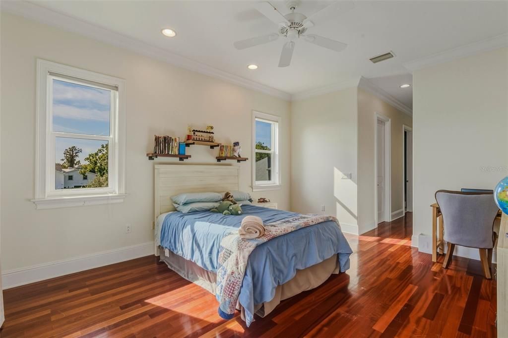 En Venta: $2,500,000 (4 camas, 4 baños, 4822 Pies cuadrados)