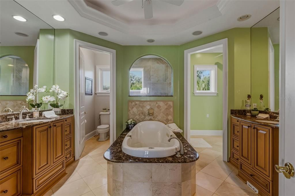 En Venta: $2,500,000 (4 camas, 4 baños, 4822 Pies cuadrados)