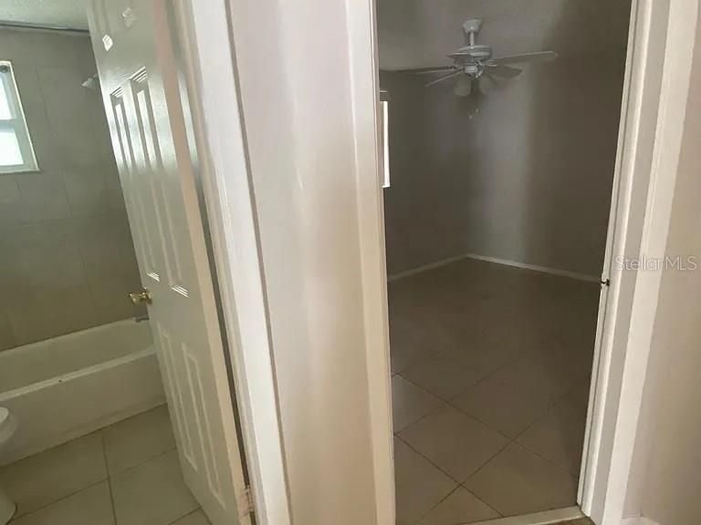 На продажу: $220,000 (2 спален, 2 ванн, 874 Квадратных фут)