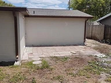 На продажу: $220,000 (2 спален, 2 ванн, 874 Квадратных фут)