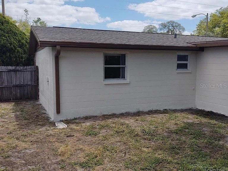 На продажу: $220,000 (2 спален, 2 ванн, 874 Квадратных фут)