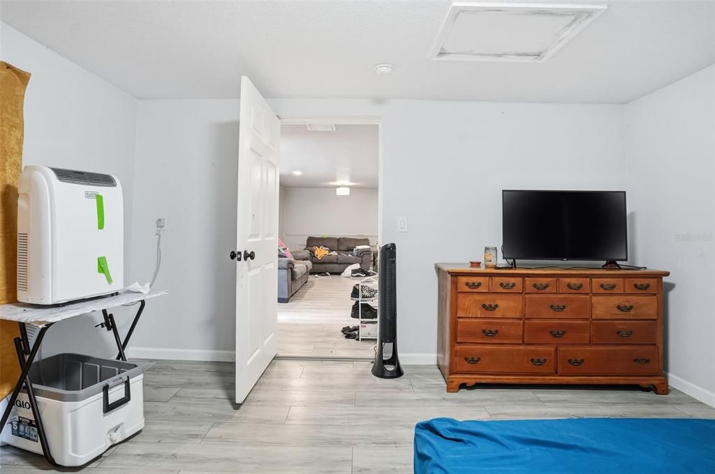 For Sale: $207,500 (3 beds, 2 baths, 1284 Square Feet)