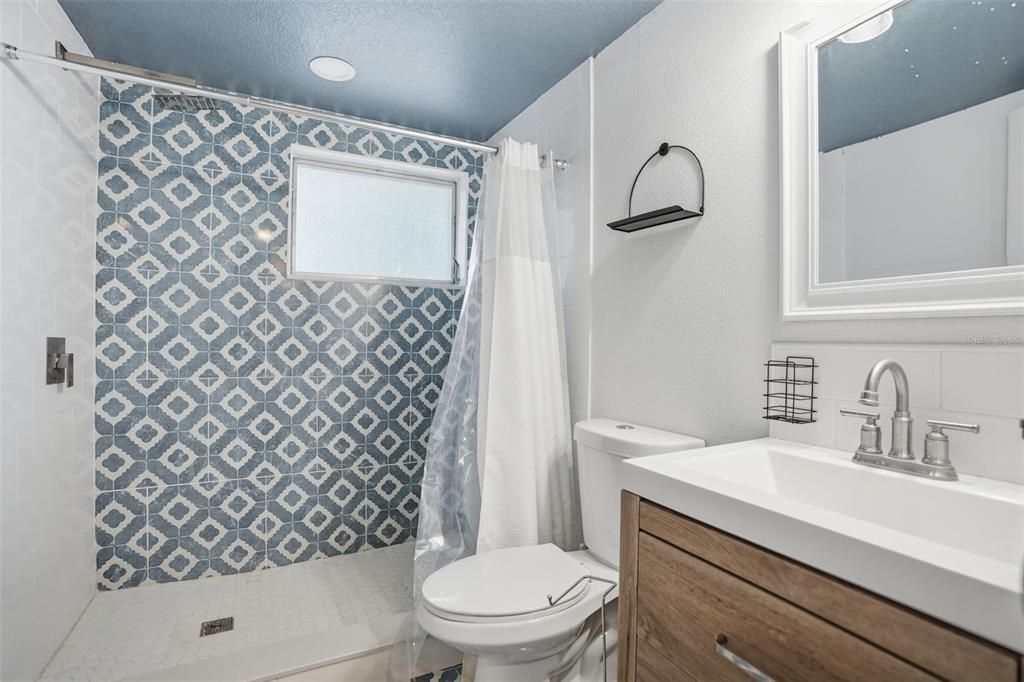 For Sale: $207,500 (3 beds, 2 baths, 1284 Square Feet)