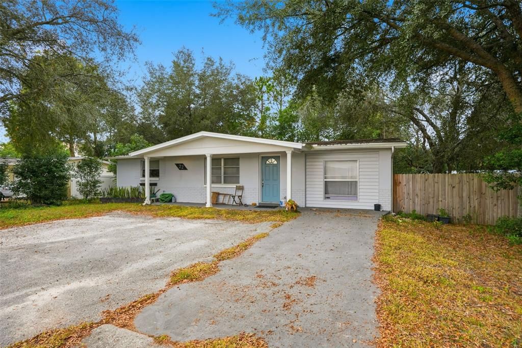 For Sale: $207,500 (3 beds, 2 baths, 1284 Square Feet)