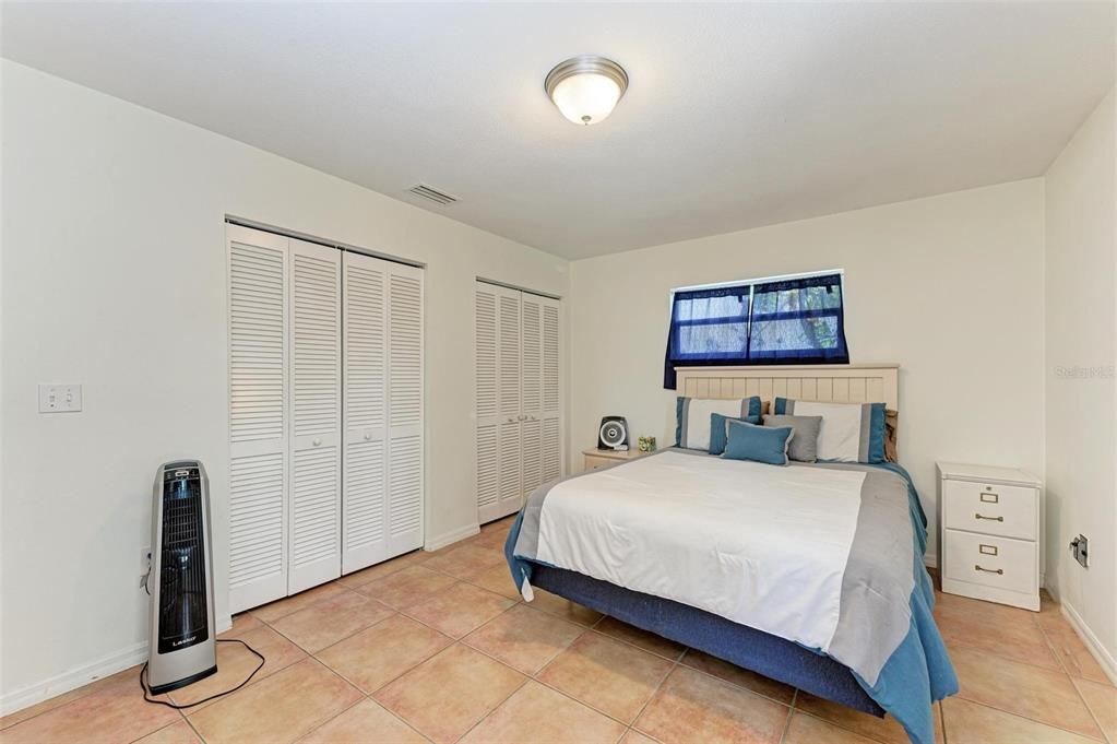 For Sale: $475,000 (3 beds, 2 baths, 1433 Square Feet)