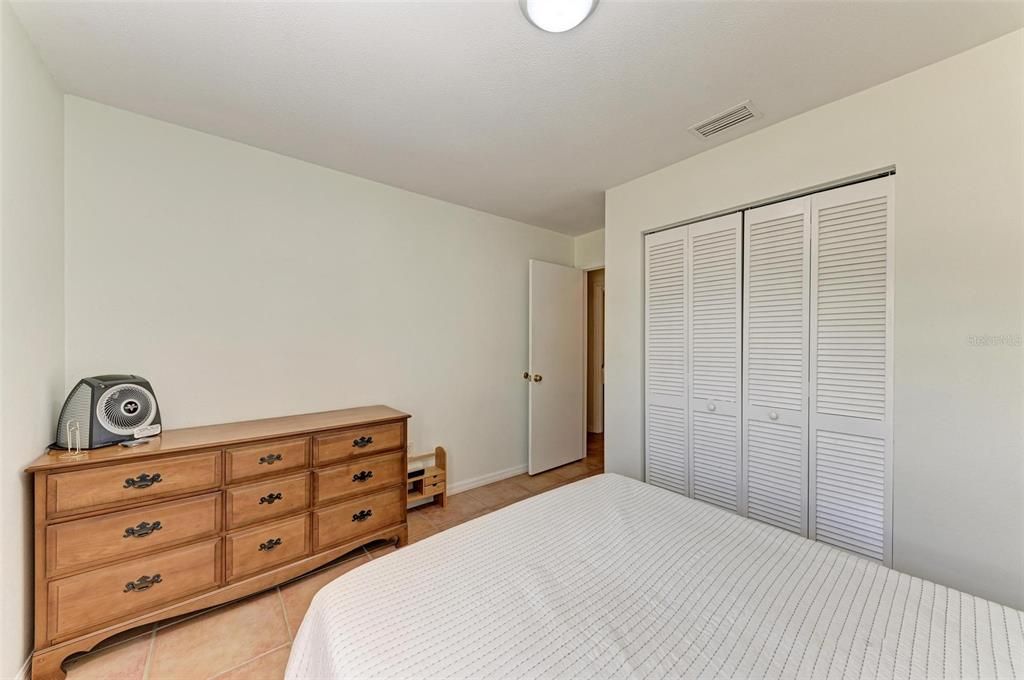 For Sale: $475,000 (3 beds, 2 baths, 1433 Square Feet)