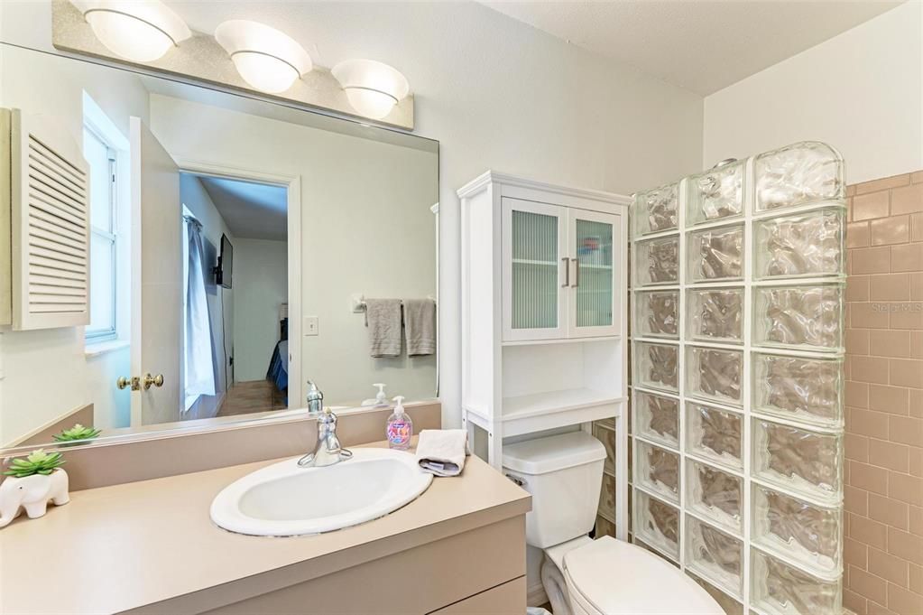 For Sale: $475,000 (3 beds, 2 baths, 1433 Square Feet)