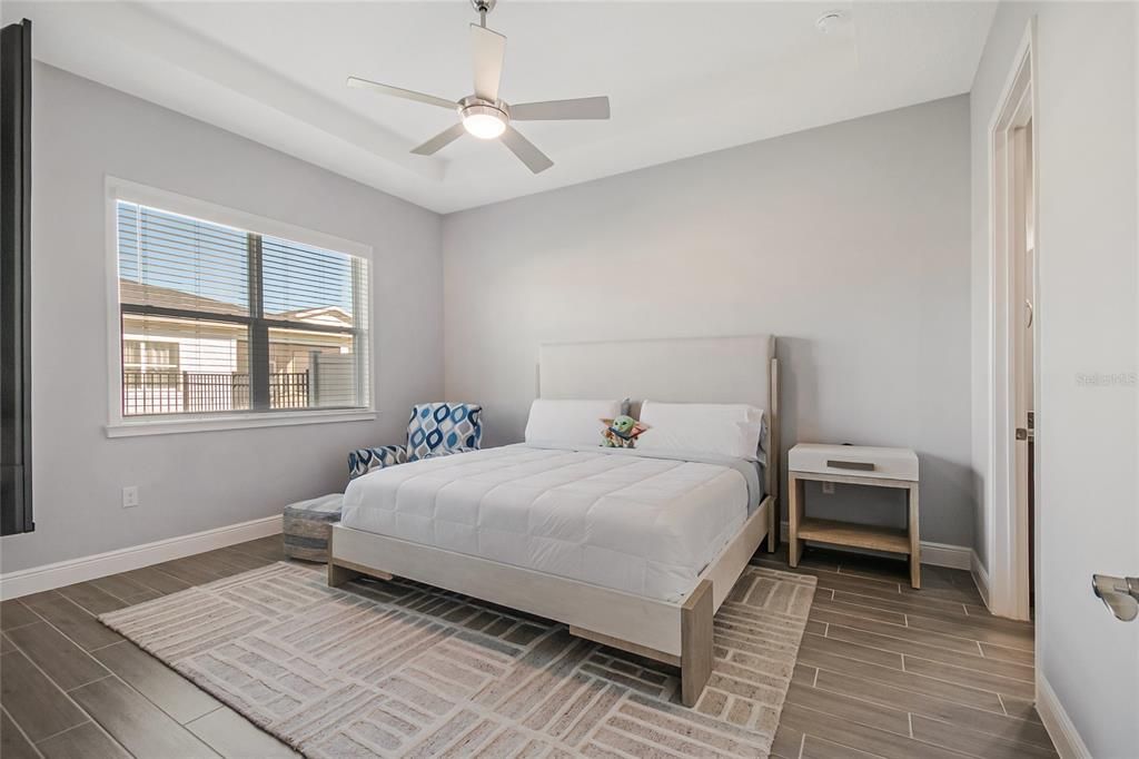 For Sale: $327,500 (2 beds, 2 baths, 1464 Square Feet)