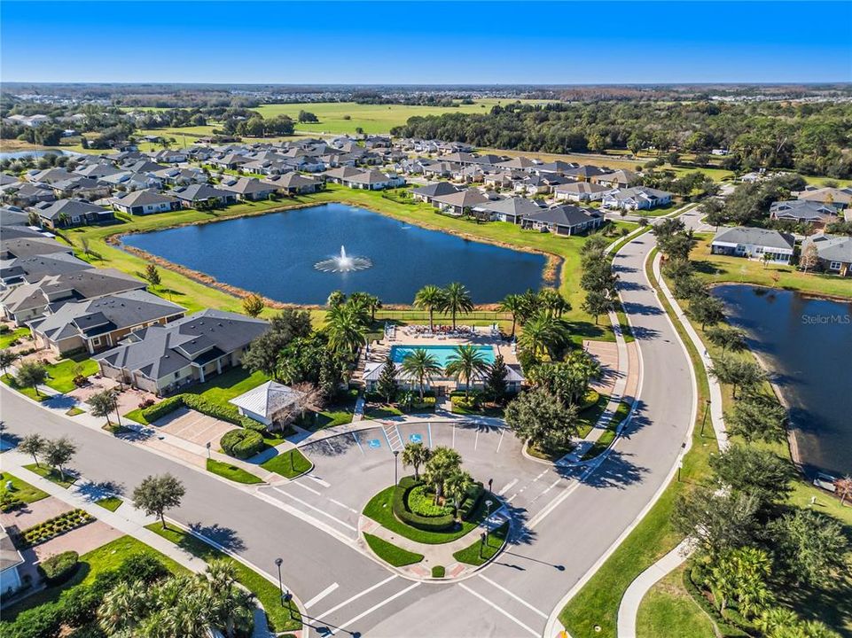 For Sale: $327,500 (2 beds, 2 baths, 1464 Square Feet)