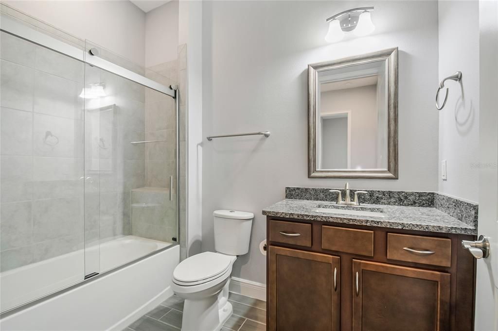 For Sale: $327,500 (2 beds, 2 baths, 1464 Square Feet)