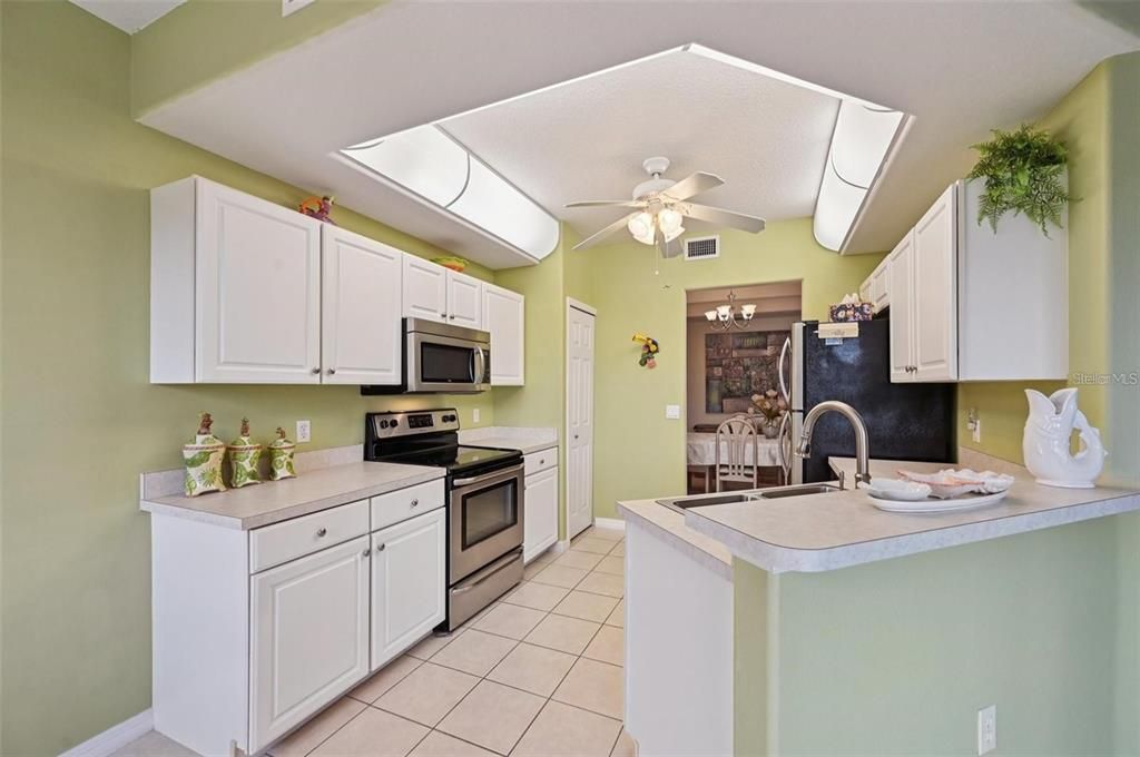 В аренду: $3,300 (2 спален, 2 ванн, 1554 Квадратных фут)