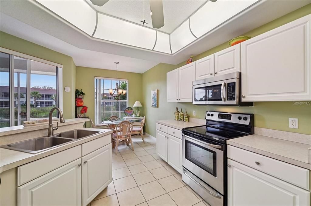 В аренду: $3,300 (2 спален, 2 ванн, 1554 Квадратных фут)