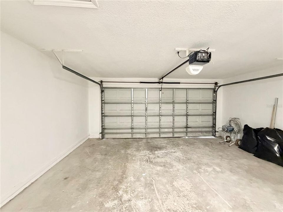 For Rent: $2,399 (3 beds, 2 baths, 1198 Square Feet)