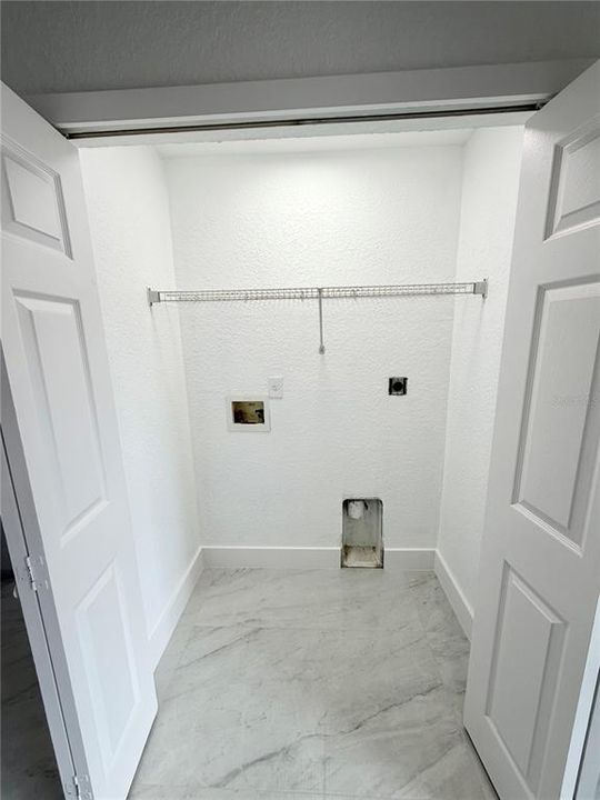 For Rent: $2,399 (3 beds, 2 baths, 1198 Square Feet)