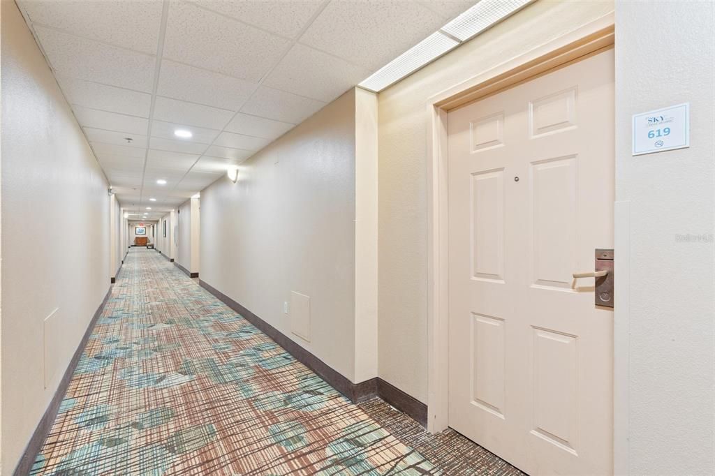 For Sale: $135,000 (1 beds, 1 baths, 542 Square Feet)