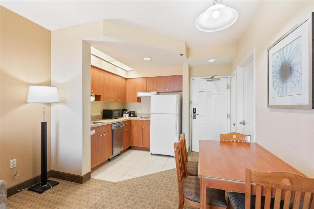 For Sale: $135,000 (1 beds, 1 baths, 542 Square Feet)