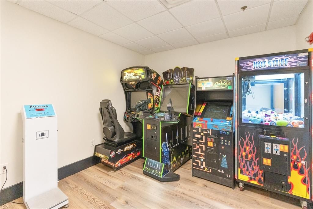 For Sale: $135,000 (1 beds, 1 baths, 542 Square Feet)