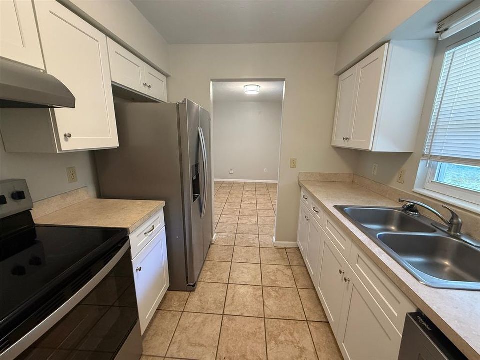 En Venta: $245,000 (3 camas, 2 baños, 1122 Pies cuadrados)