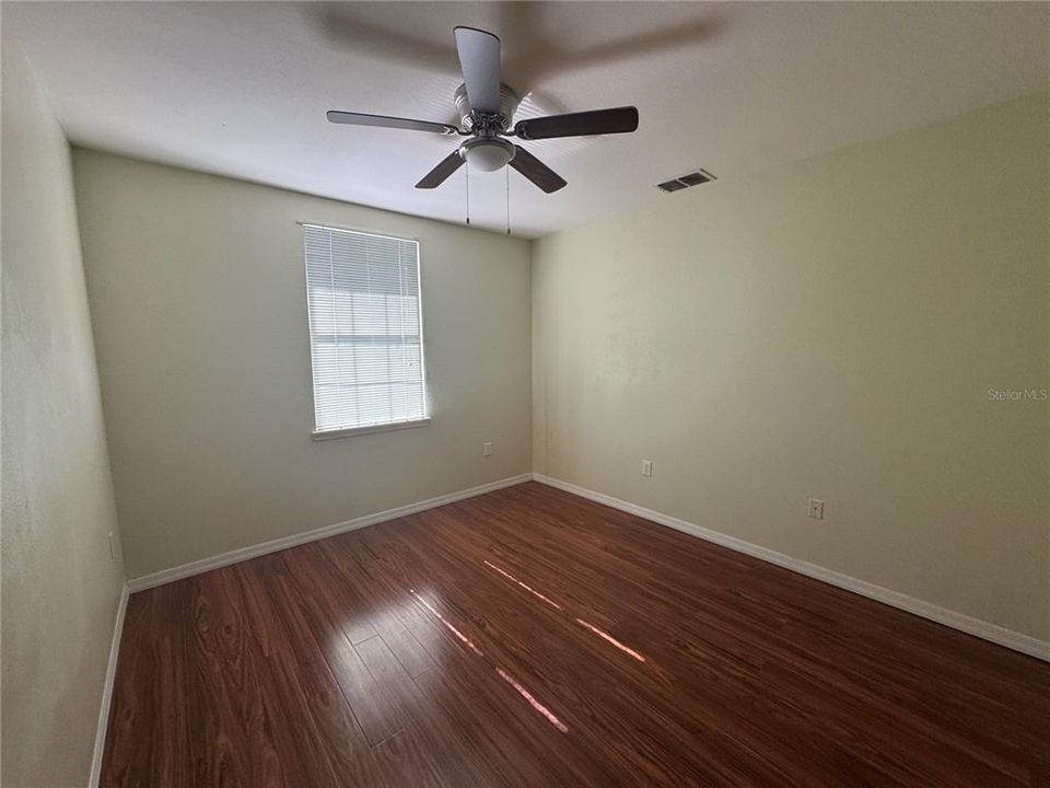 На продажу: $255,000 (3 спален, 2 ванн, 1292 Квадратных фут)