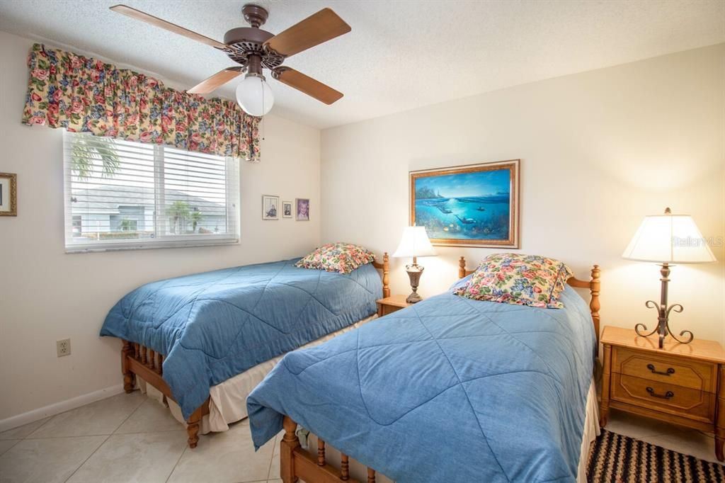 For Sale: $379,900 (3 beds, 2 baths, 1658 Square Feet)