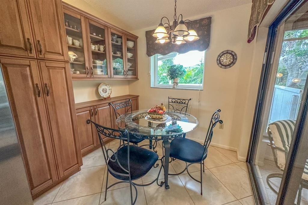 For Sale: $379,900 (3 beds, 2 baths, 1658 Square Feet)