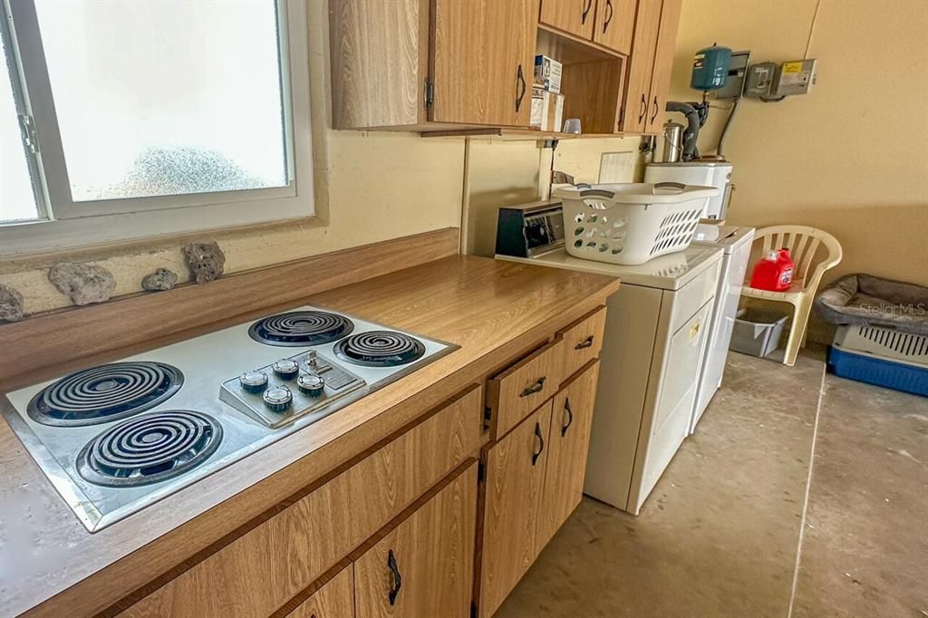 For Sale: $379,900 (3 beds, 2 baths, 1658 Square Feet)