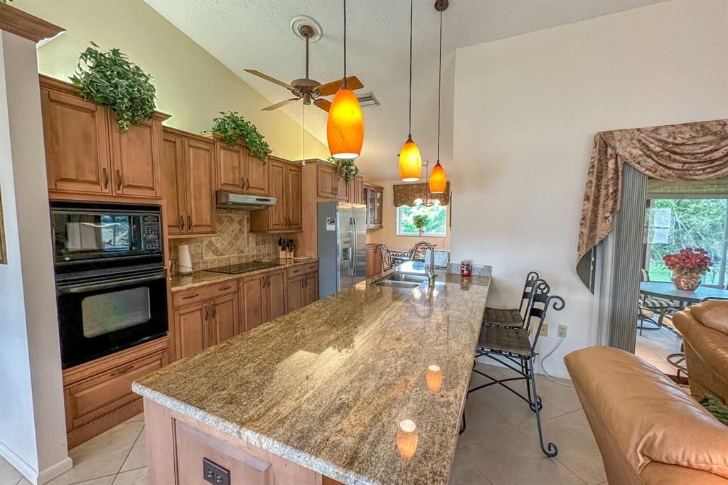 For Sale: $379,900 (3 beds, 2 baths, 1658 Square Feet)