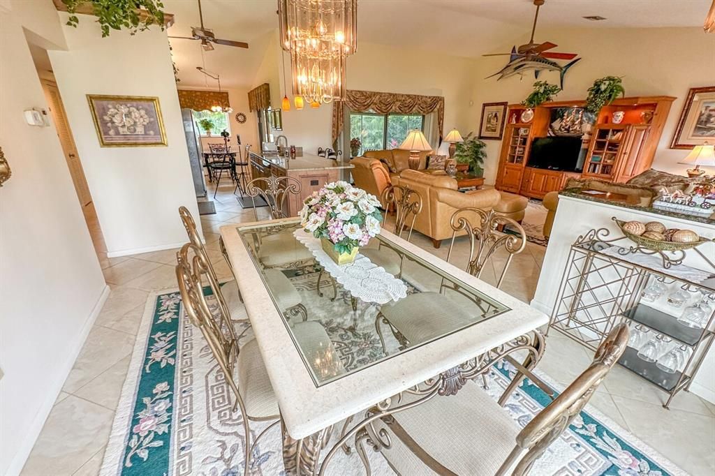 For Sale: $379,900 (3 beds, 2 baths, 1658 Square Feet)